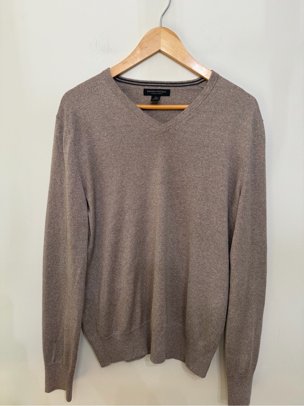 Banana Republic V-Neck Pullover Sweater Silk Cotton Cashmere Blend Beige Men’s M